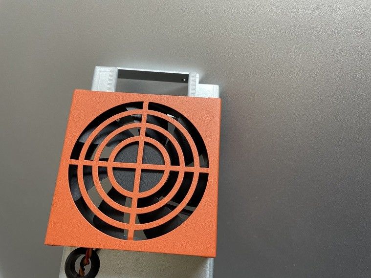 Tamanho personalizado Produtos metálicos de chapa de precisão UE Radiador de ventoinha Shell de alto nível